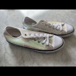 NWOT Chuck Taylor Sequin Oxford Sneaker